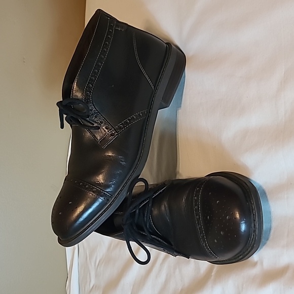 Dunham Other - Dunham  Chukka Boots, Brown  Leather, Men's 9.5 4E